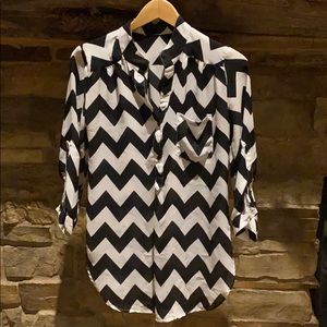 Black and White women’s dress shirt. Size Small